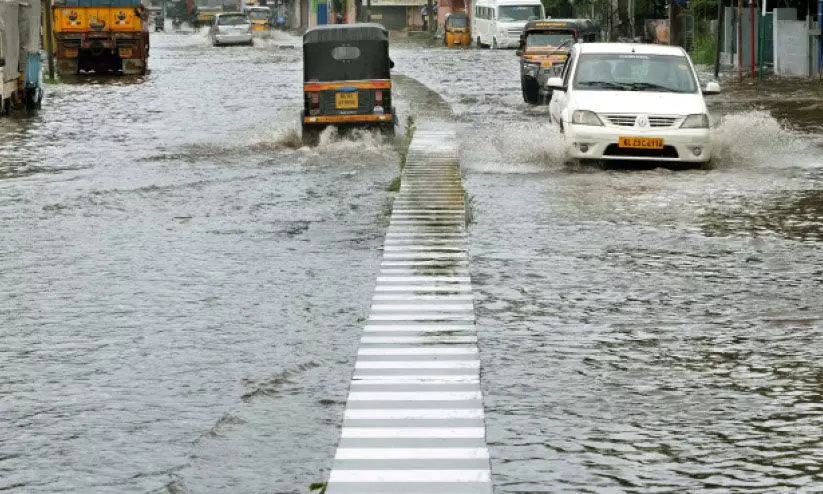 തലസ്​ഥാനത്ത്​ കനത്ത മഴയിൽ വ്യാപക നാശം