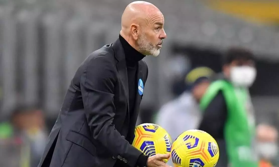 AC Milan coach Pioli tests positive for Covid-19