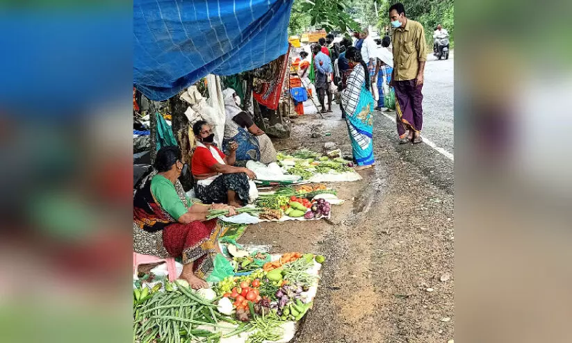 മുണ്ടേല: ഗ്രാമച്ചന്തക്കായി കാത്തിരിക്കു​ന്നു