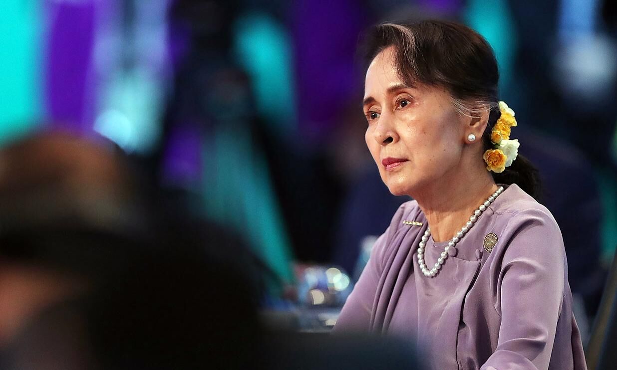 Silence heard in Burma ‘when the needle falls’;  Needle again into the darkness of the prison |  Aung San Suu Kyi again detained by military