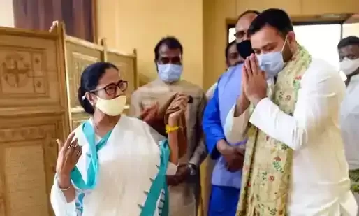 Tejashwi Yadav meets Mamata Banerjee