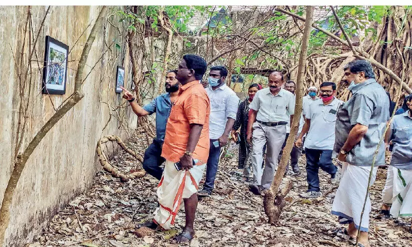 തെ​ര​ഞ്ഞെ​ടു​പ്പ് രം​ഗ​ത്തെ കാ​ഴ്ച​ക​ൾ​ക്ക് പ്ര​ദ​ർ​ശ​ന​മൊ​രു​ക്കി തി​ണ്ടീ​സ്