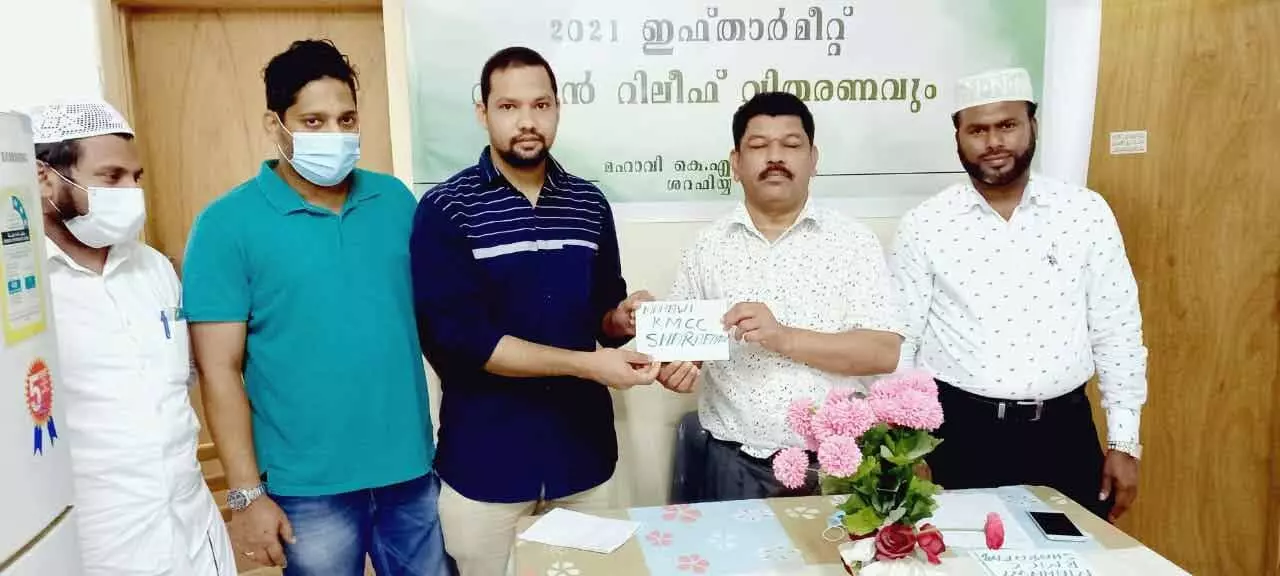 നാ​ട്ടി​ൽ കു​ടു​ങ്ങി​യ​വ​ർ​ക്ക് മ​ഹാ​വി കെ.​എം.​സി.​സി​യു​ടെ സ​ഹാ​യ​ഹ​സ്തം