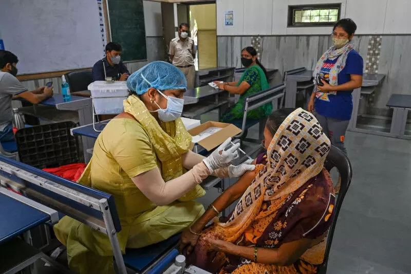 പ്രതിദിന രോഗികളുടെ എണ്ണം അരലക്ഷത്തിലും താഴെ​; മരണ സംഖ്യയിലും കുറവ്​