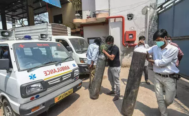 ഓക്‌സിജന്‍ കിട്ടാതെ മരിച്ചവരുടെ കണക്കുകള്‍ സംസ്ഥാനങ്ങള്‍ നല്‍കിയിട്ടില്ലെന്ന് കേന്ദ്രം