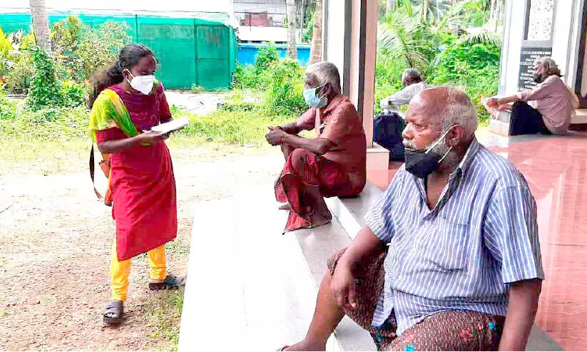 വയോധിക​െൻറ സങ്കടം പ്രചോദനമായി; അഞ്ജുവി​െൻറ ഇടപെടലിൽ തെരുവുവാസികൾക്ക് വാക്സിൻ