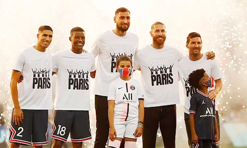 lionel messi with psg players