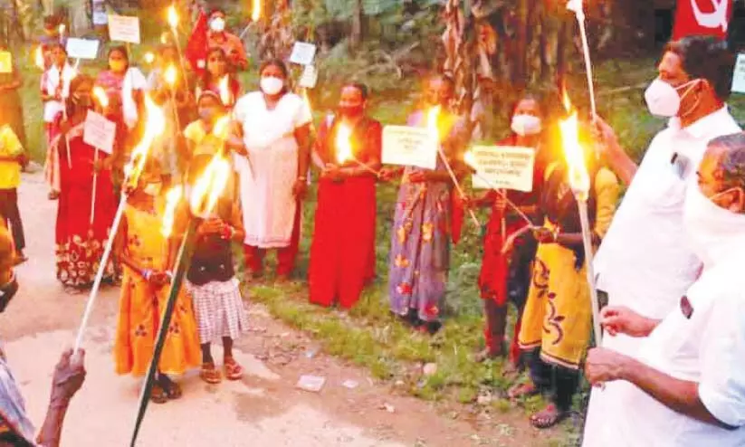 മാവോവാദി ഭീഷണിക്കെതിരെ സി.പി.എം പ്രതിഷേധജ്വാല