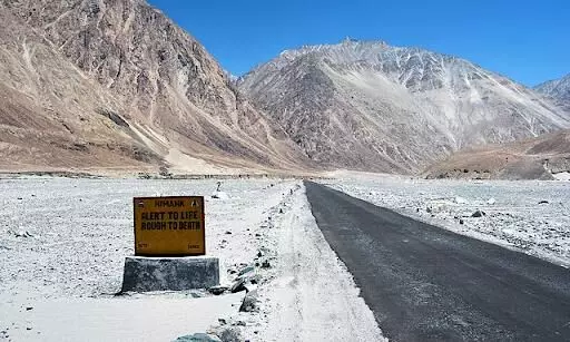 road to siachen