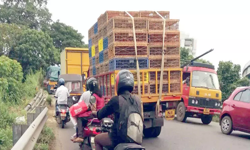 എച്ച്.എം.ടി ജങ്​ഷൻ വികസനം: അനക്കമില്ലാതെ അധികൃതർ