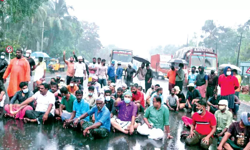 Missing incident at sea Fishermen with National Highway blockade