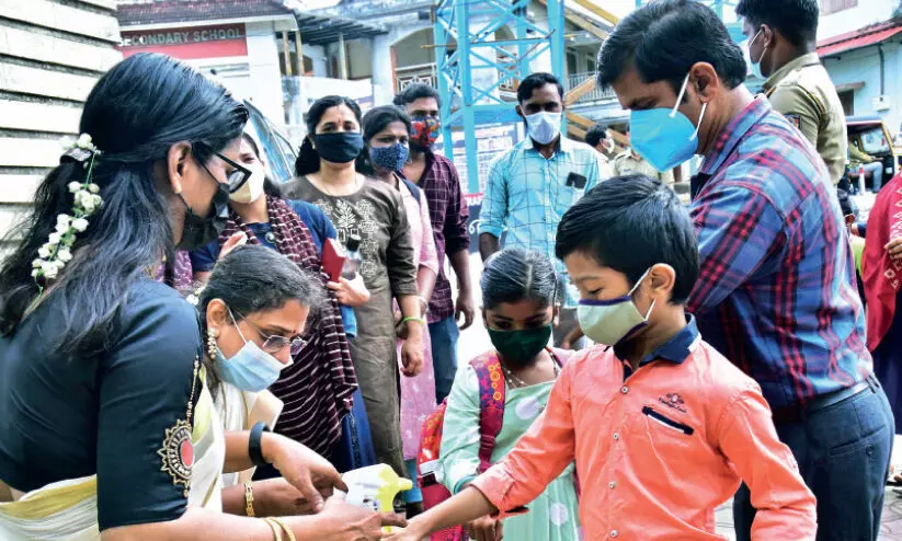 പന്നിയങ്കര ജി.എൽ.പി സ്കൂളിൽ ഒന്നാംക്ലാസിൽ മൂന്ന്​ കുട്ടികൾ