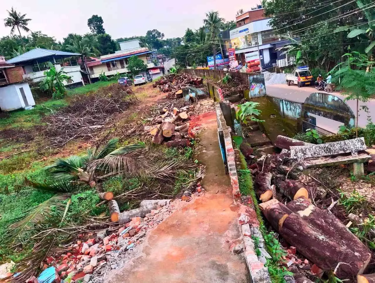 കുന്നിക്കോട് ടൗണ്‍ സര്‍ക്കാര്‍ എല്‍.പി സ്കൂള്‍ നിര്‍മാണം അനിശ്ചിതത്വത്തില്‍