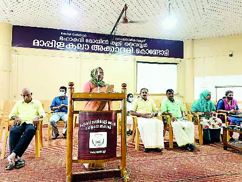 അതിദരിദ്രരെ കണ്ടെത്തല്‍: കൊണ്ടോട്ടിയില്‍ പരിശീലനം ആരംഭിച്ചു