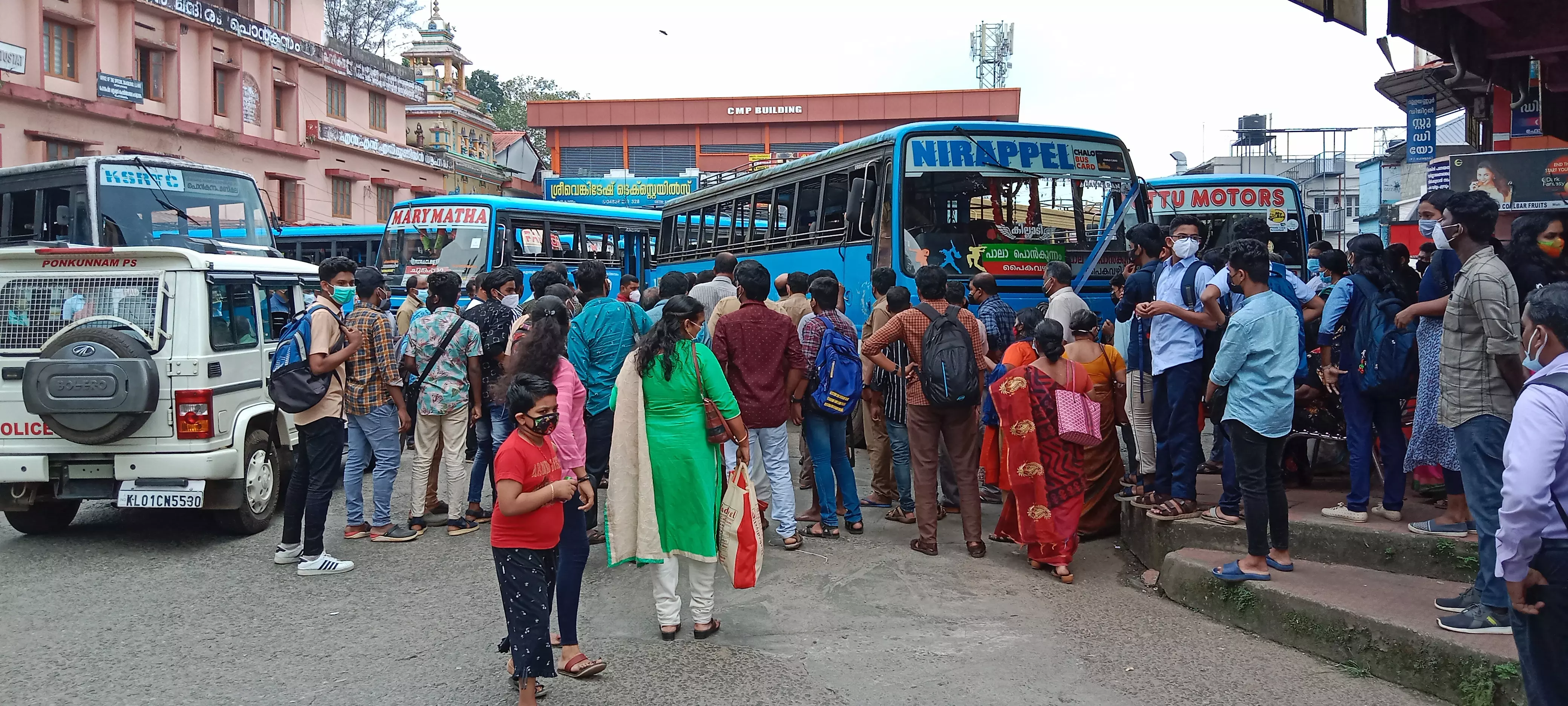 സമയത്തെച്ചൊല്ലി സ്വകാര്യ ബസ് ജീവനക്കാർ തമ്മിൽ തർക്കം