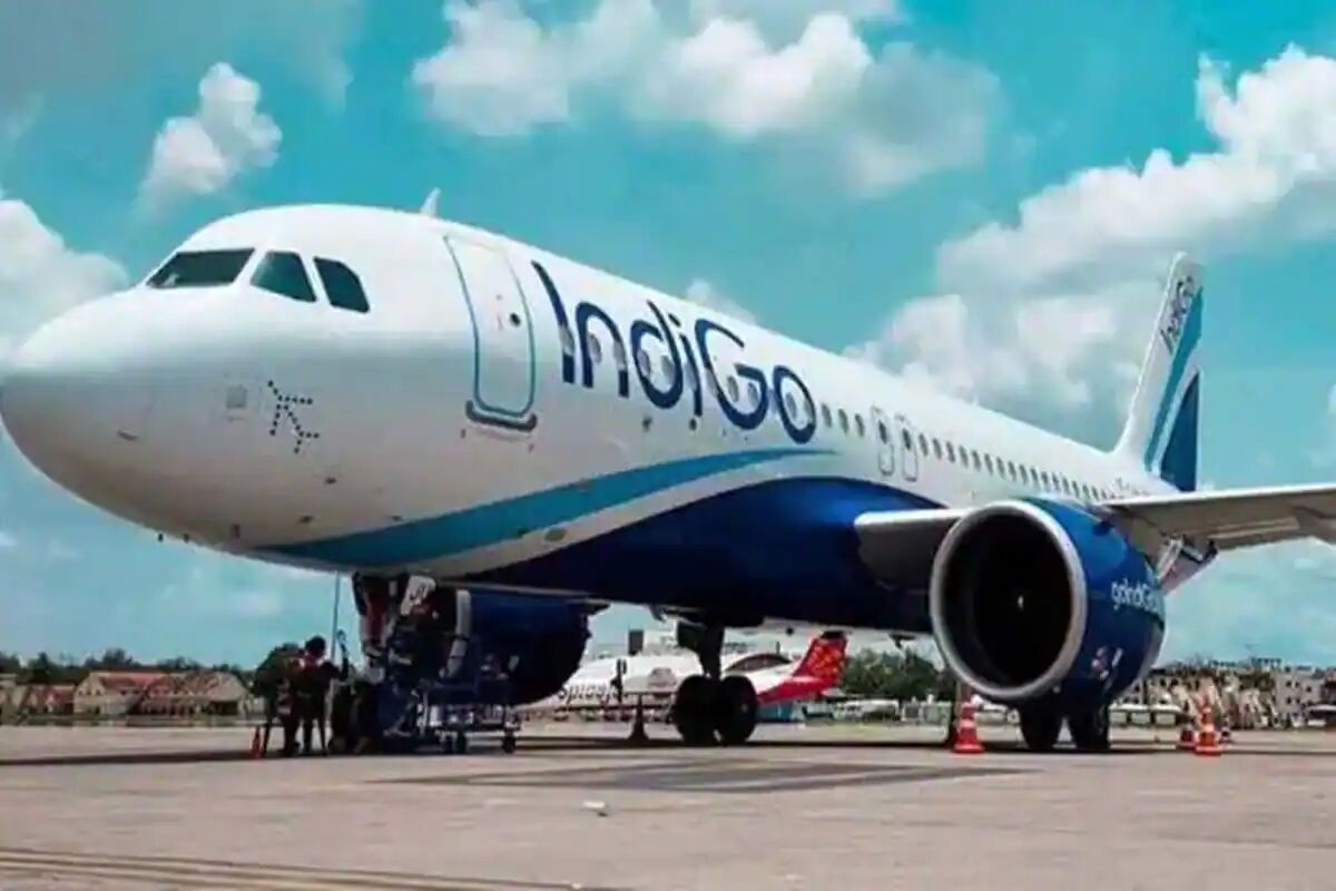 Indigo air. Tech Авиация Индия. Полеты из Индии в США. Indigo in319 Helmet.