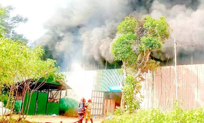 കോ​ട്ട​യം മെ​ഡിക്കൽ കോ​ള​ജി​ലെ   മാ​ലി​ന്യ​കേ​ന്ദ്ര​ത്തി​ൽ വ​ൻ അ​ഗ്​​നി​ബാ​ധ