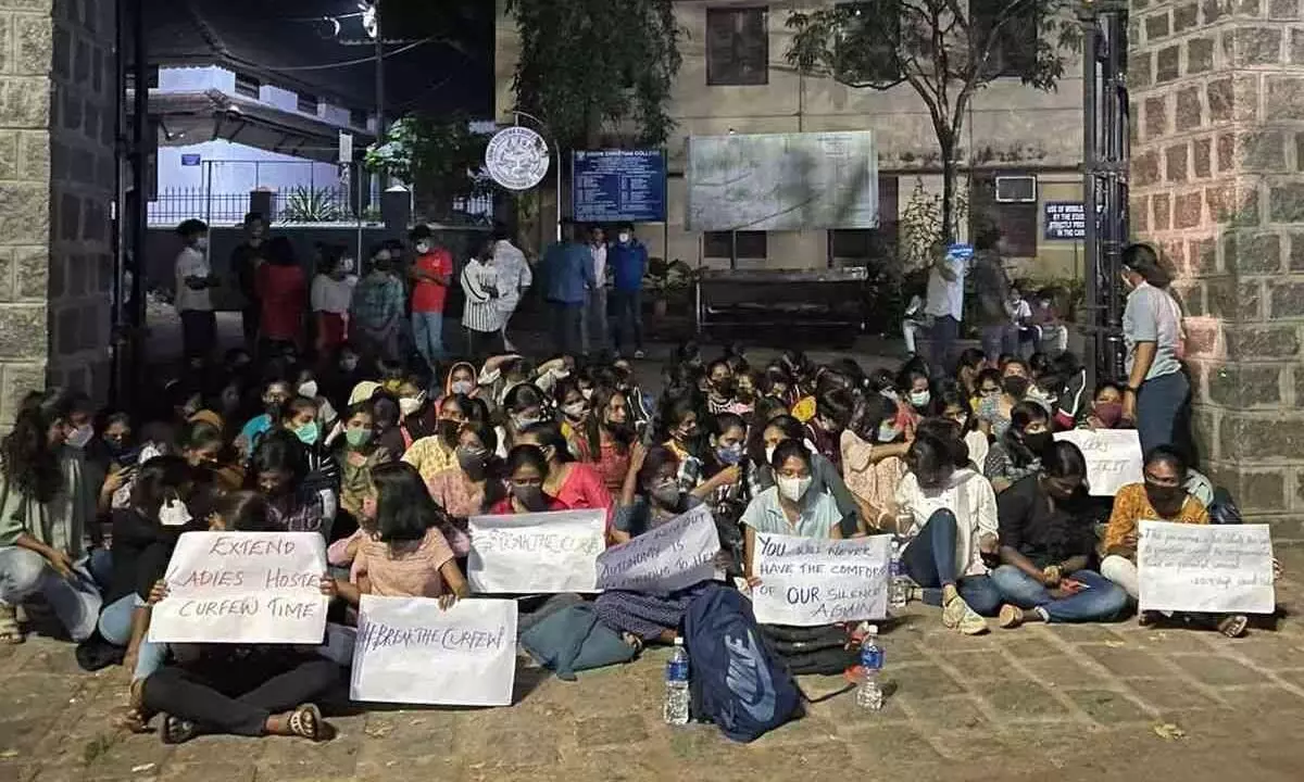 aluva uc college strike