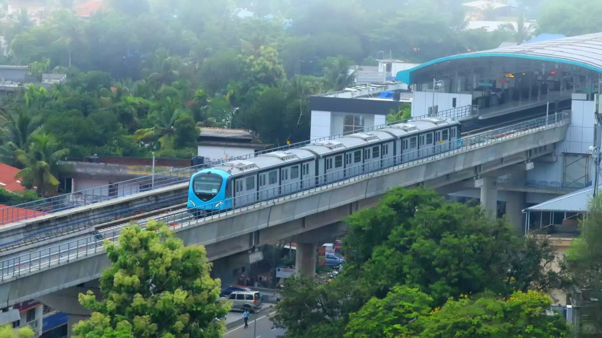 കാക്കനാട് കൊച്ചി മെട്രോയും ജല മെട്രോയും  കെ-റെയിലുമായി ബന്ധിപ്പിക്കും