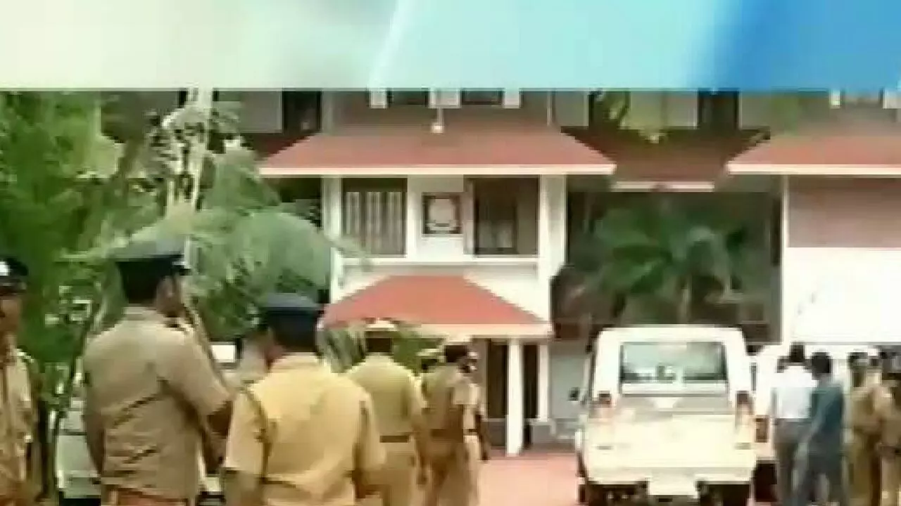 police-club-aluva