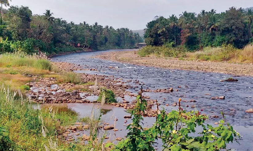 വേനൽ കടുത്തു: മലയോരത്ത്​ പുഴകൾക്ക് വരൾച്ച