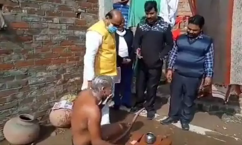 Campaigning BJP MLA Asks Man Bathing Do You Have Ration Card