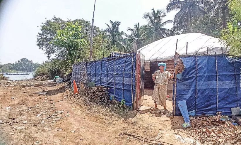 ദേശീയപാത വികസനം: വെറുംകൈയോടെ കുടിയിറക്കപ്പെടുന്ന കുടുംബങ്ങൾ കണ്ണീർക്കയത്തിൽ