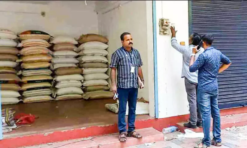 Ration black market 70 sacks of grain were seized