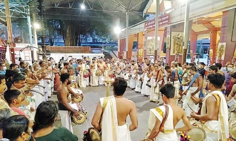 panchavadyam