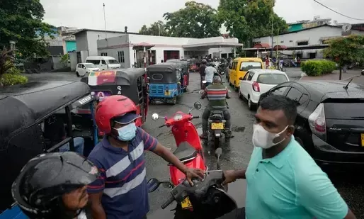 ശ്രീലങ്കയിൽ ഇന്ധന വില കൂട്ടി