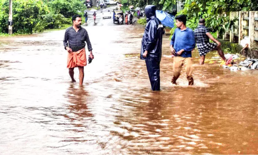 മണ്ണിടിച്ചിലും ഉരുൾപൊട്ടലും