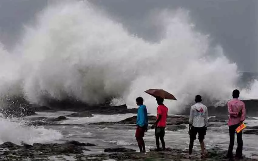 ശക്തമായ മഴ : പശ്ചിമ കൊച്ചിയിൽ ആവശ്യമെങ്കിൽ അടിയന്തര നടപടികൾ സ്വീകരിക്കും