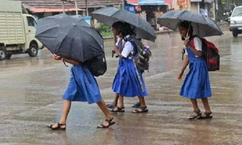 വയനാട്ടിലെ വിദ്യാലയങ്ങൾക്ക് തിങ്കളാഴ്ച അവധി