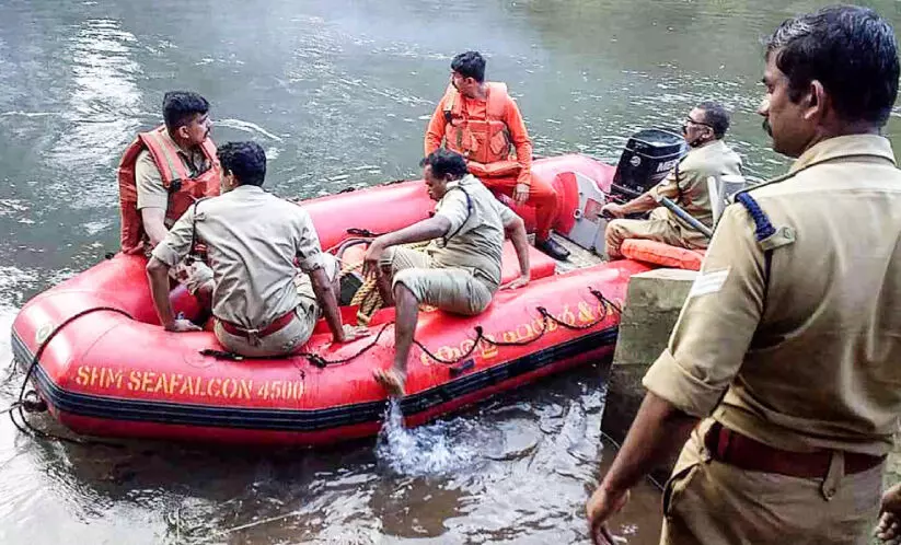 മധ്യവയസ്കൻ നദിയിൽ വീണതായി സംശയം