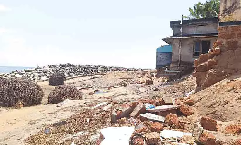 കടൽക്ഷോഭം; പൊന്നാനി നഗരപരിധിയിൽ മാത്രം നഷ്ടമായത് 11 വീടുകൾ