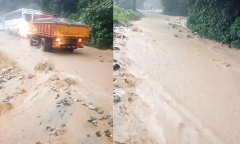 മാനന്തവാടി-നെടുംപൊയിൽ ചുരം റോഡിൽ വീണ്ടും ഉരുൾപൊട്ടൽ -VIDEO