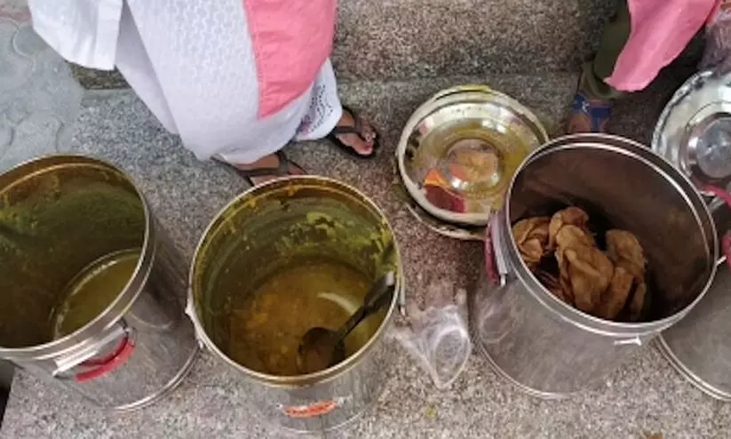 Dead lizard in food, 33 students of Telangana hostel fall ill