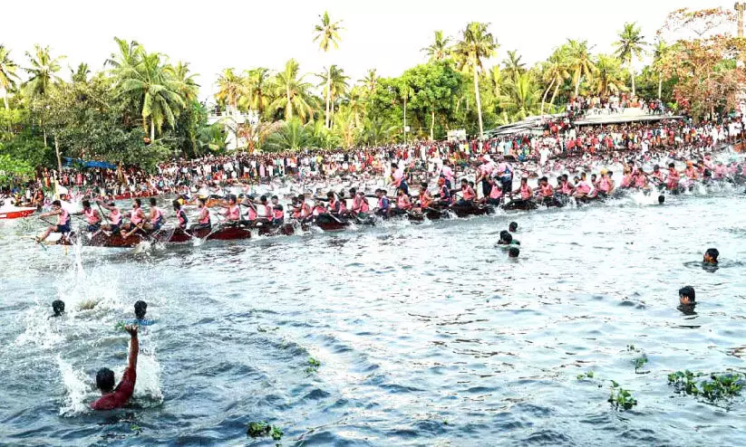 കുമാരനാശാൻ സ്മാരക ജലോത്സവം: ആനാരി ചുണ്ടൻ ജേതാവ്