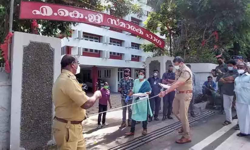 എ.കെ.ജി സെന്‍റർ ആക്രമണം: കൂടുതൽ പ്രതികളുണ്ടെന്ന് നിഗമനം