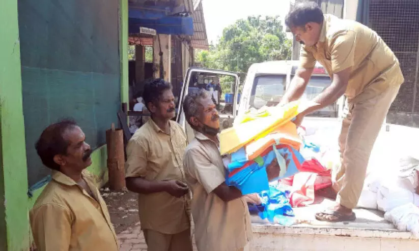 ആറ്റിങ്ങലിൽ 120 കിലോ നിരോധിത പ്ലാസ്റ്റിക് പിടിച്ചെടുത്തു