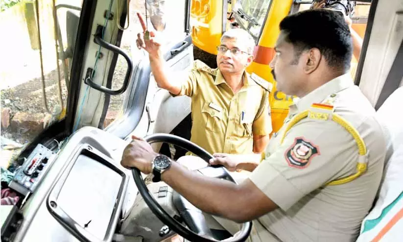 Violation of law in school vehicles Motor vehicle department with strict action