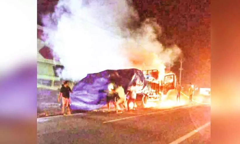 The pick-up lorry caught fire while running