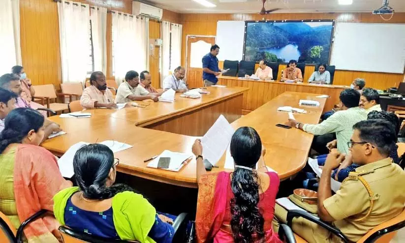 ജി​ല്ല​ത​ല വി​ജി​ല​ന്‍സ് സ​മി​തി യോ​ഗം