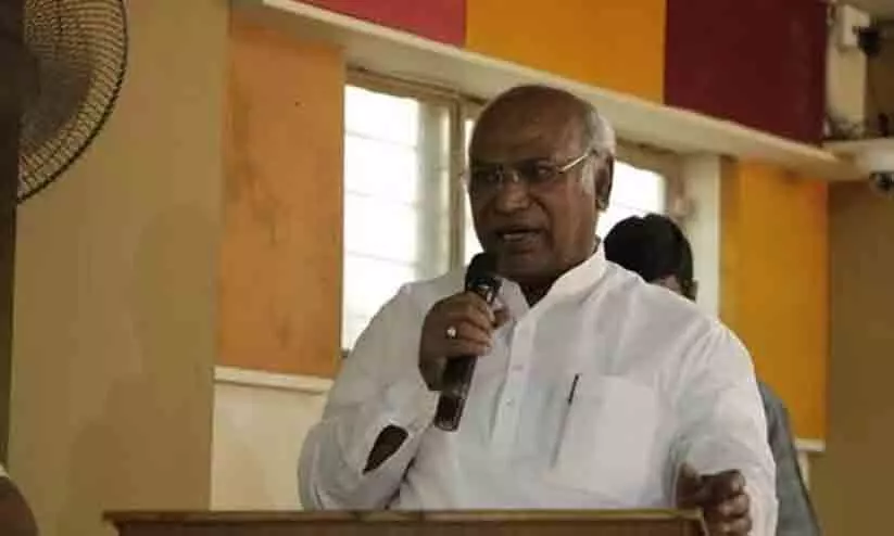 They are breaking nation, we are unifying it: Kharge