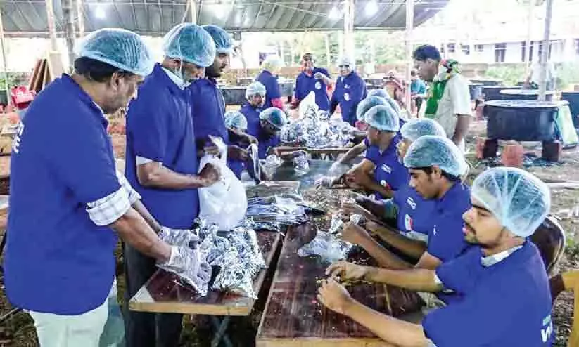 ഡ​യാ​ലി​സി​സ് സെ​ന്റ​റി​നാ​യി ബി​രി​യാ​ണി ച​ല​ഞ്ച്