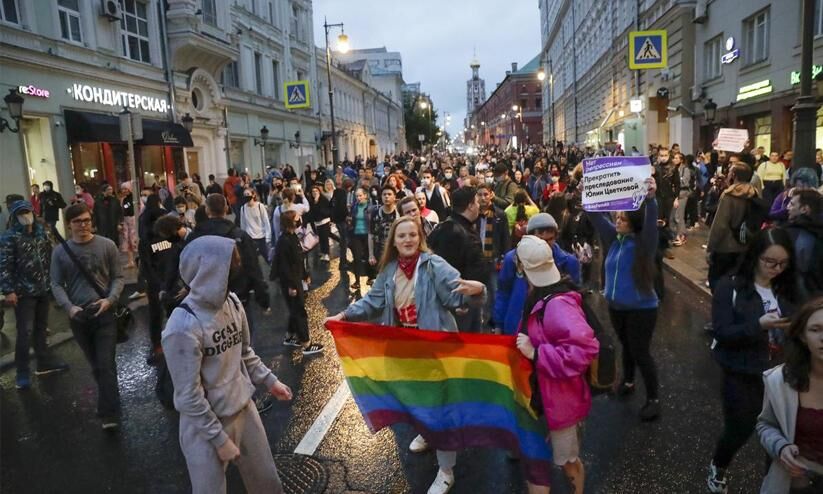 Russia decides to continue same-sex ban law;  LGBTQ activists heavily fined |  Russian Duma finally approves LGBTQ bill