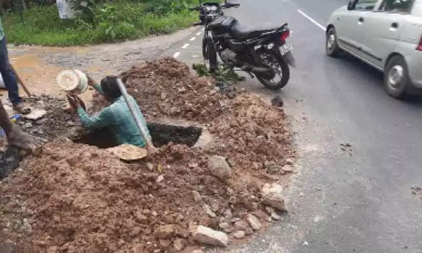 ടാറിങ് നടത്തിയിട്ട് മൂന്ന് ദിവസം; ഓയൂർ-കൊട്ടാരക്കര റോഡ്  വാട്ടർ അതോറിറ്റി പൊളിച്ചടക്കി