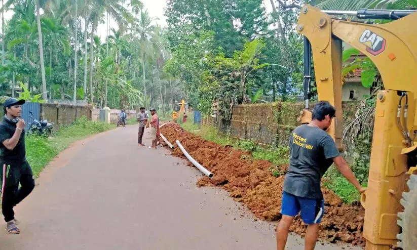 കുടിവെള്ളപദ്ധതിയുടെ പൈപ്പിടൽ; നന്നാക്കിയ റോഡുകൾ പൊളിച്ച് ജല അതോറിറ്റി