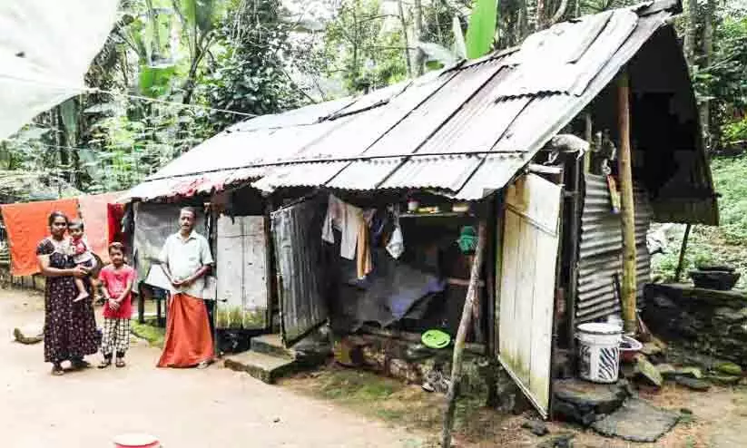 ലൈഫിലും രക്ഷയില്ലാതെ കുടുംബം ദുരിതത്തിൽ