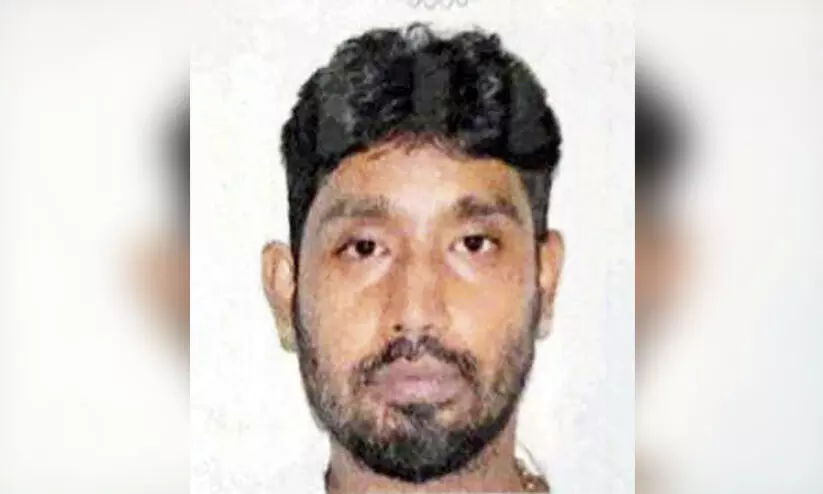 Malayali youth dies in manhole